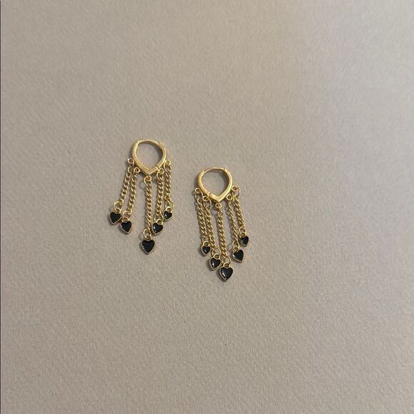 Black Heart Dangle Earrings M483 - Picture 3 of 3